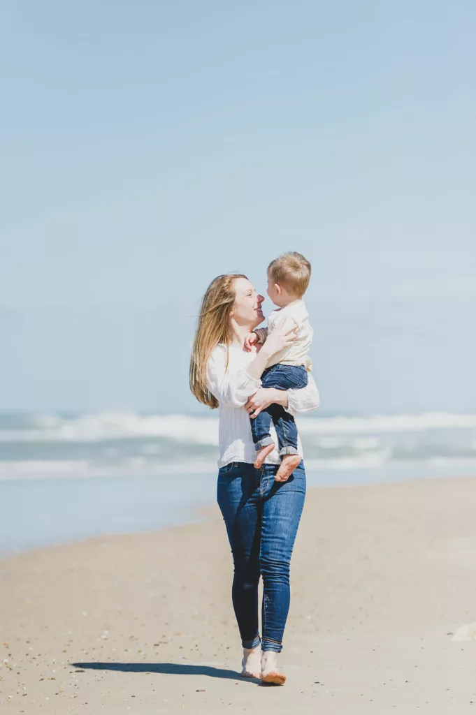 photographe séance famille en bord de mer