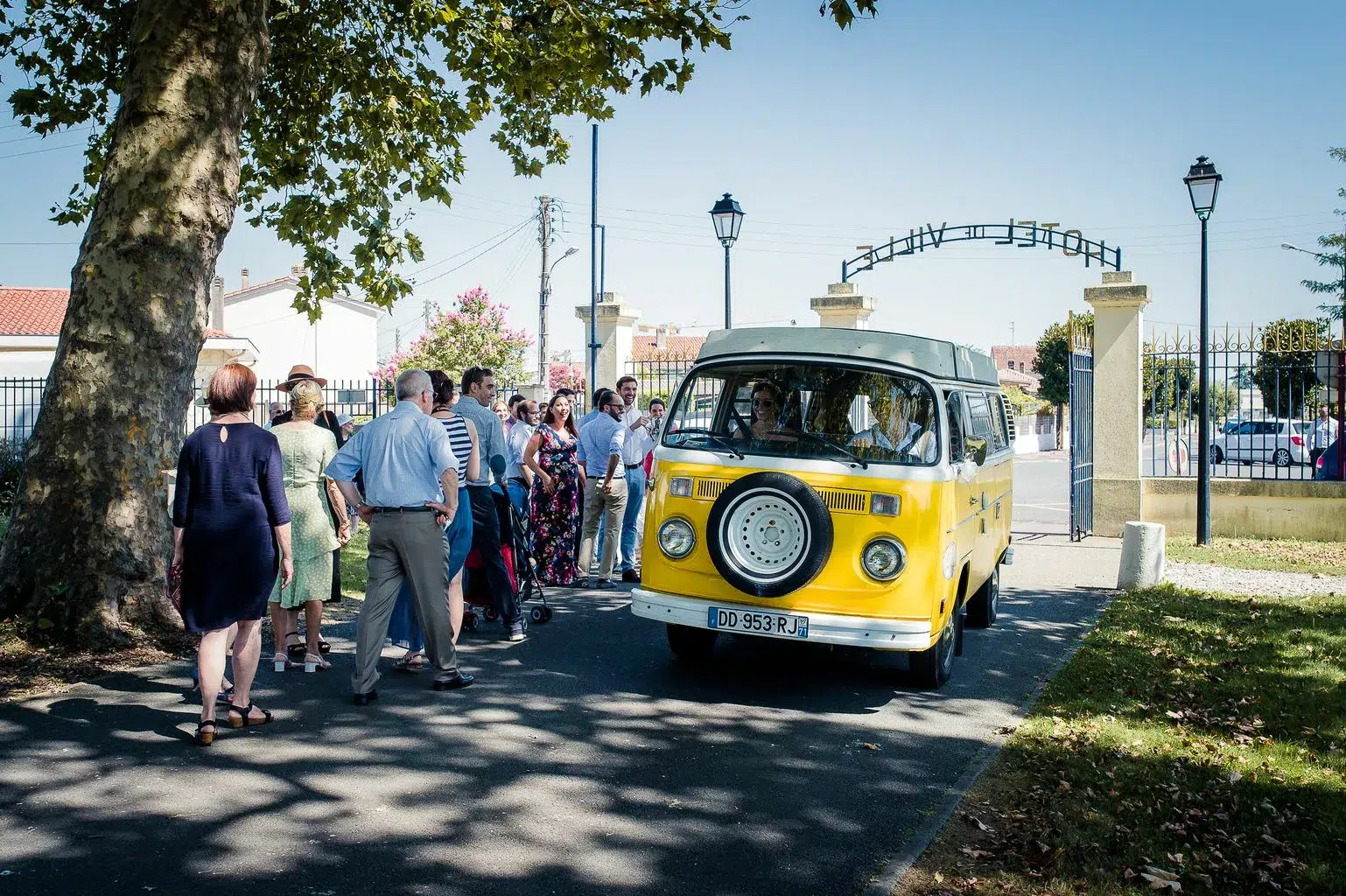 Le kombi WW des mariés 